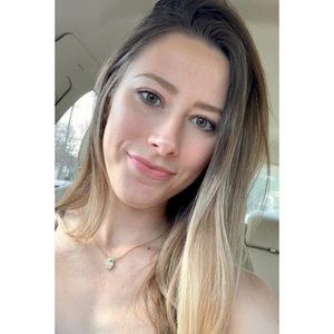 Meet your Posher, Isabella